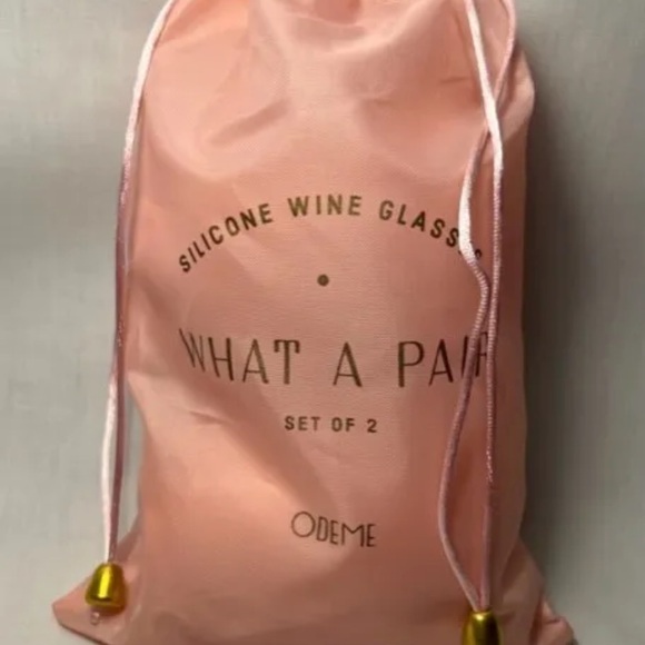 New Odeme What a Pair Pink Silicone Wine Glasses Set of 2 Picnic Hiking Outdoor - Picture 5 of 8